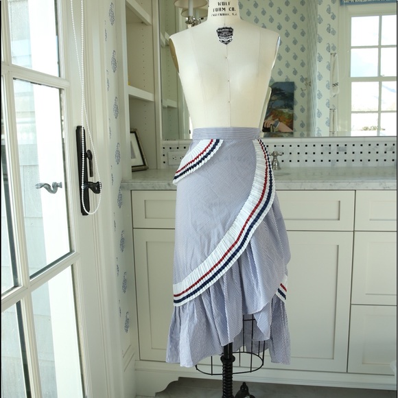 CUTEST SKIRT !! BATELY BEEN WORN!! - Picture 1 of 8
